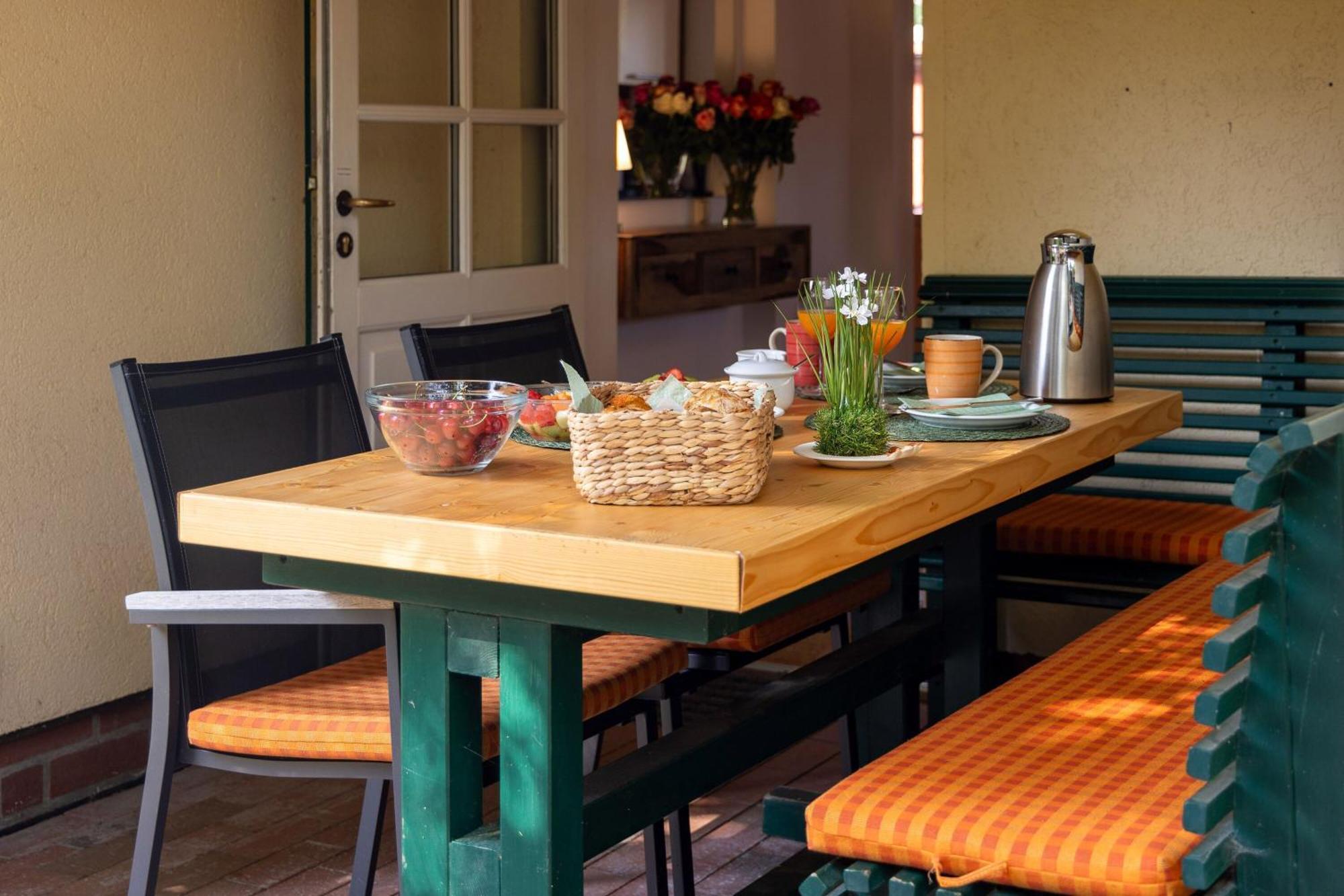 Ferienhaus Preetz 1A - Idylle Unter Reet Burtevitz エクステリア 写真